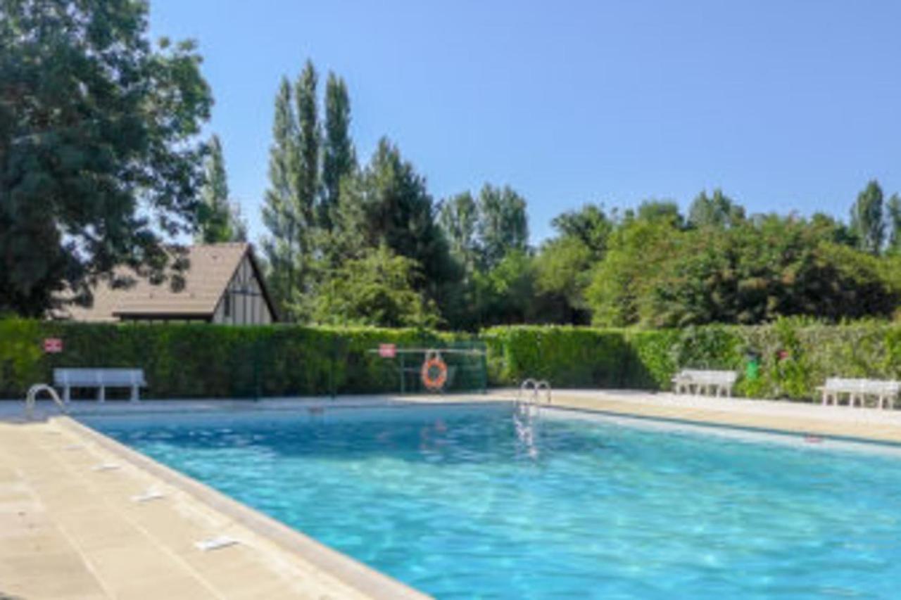 Nice House In A Residence With Swimming Pool 꺄부흐 외부 사진